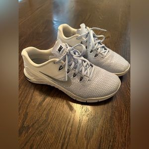 Women’s Nike Metcon 4 XD MTLC